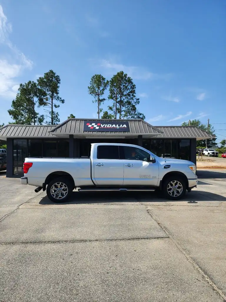 2017 Nissan Titan XD SL Crew Cab 2WD SWB's photo