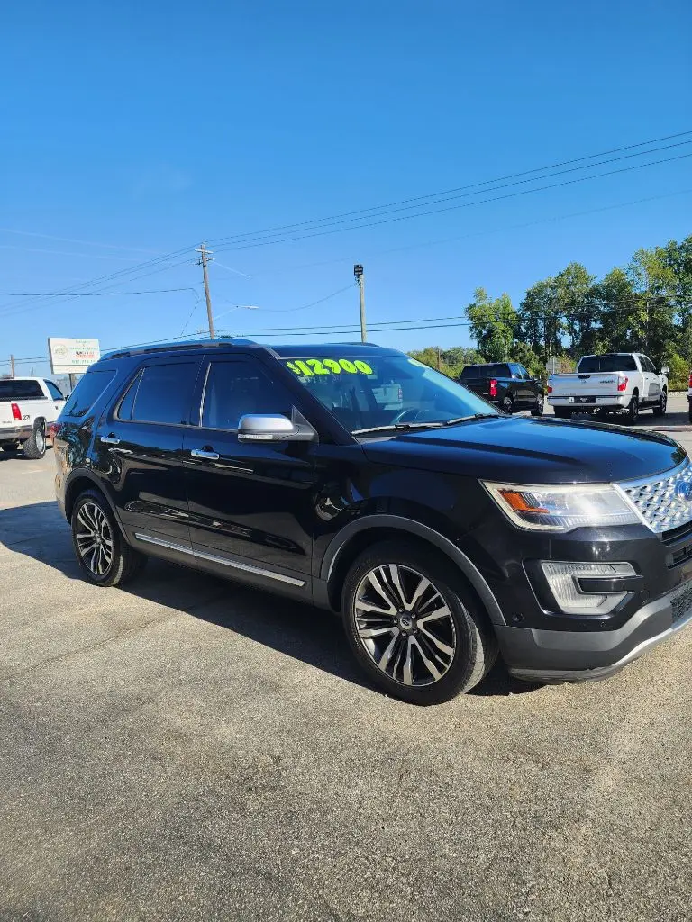 2017 Ford Explorer Platinum 4WD photo 4
