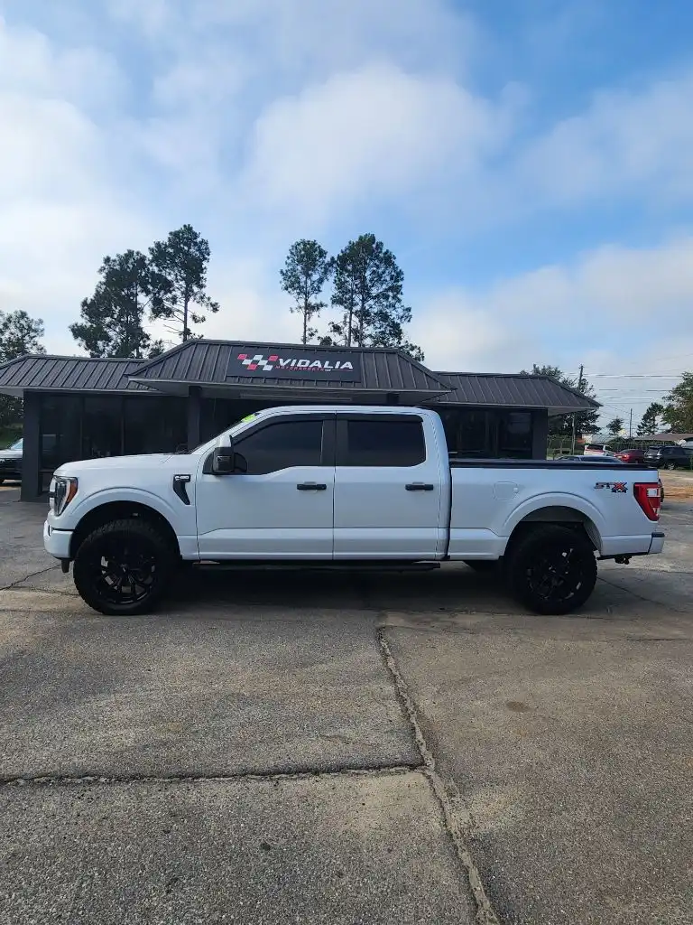 2022 Ford F-150 XL 4WD SuperCrew 6-1/2' Box's photo