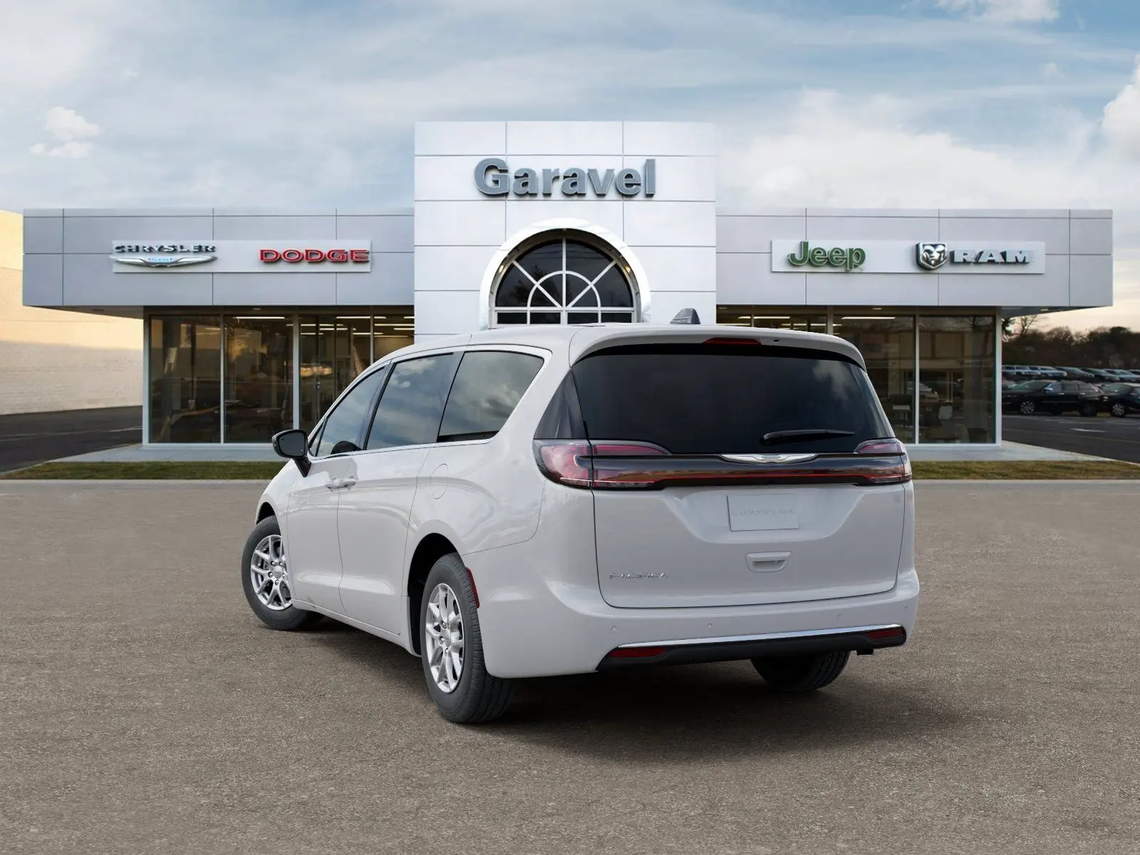 2025 Chrysler Pacifica Select photo 3