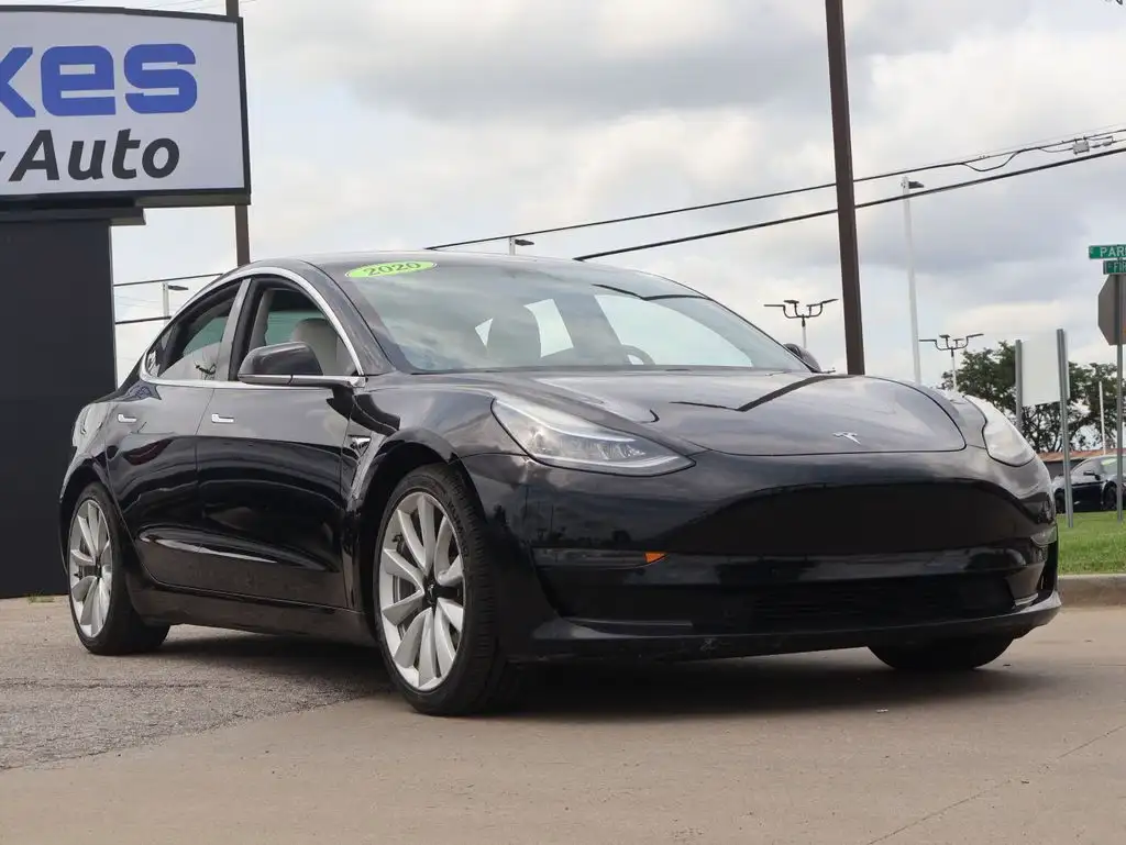 2020 Tesla Model 3 Long Range Dual Motor All-Wheel Drive's photo