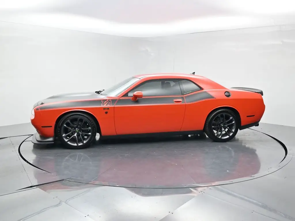 2017 Dodge Challenger T/A Plus photo 3