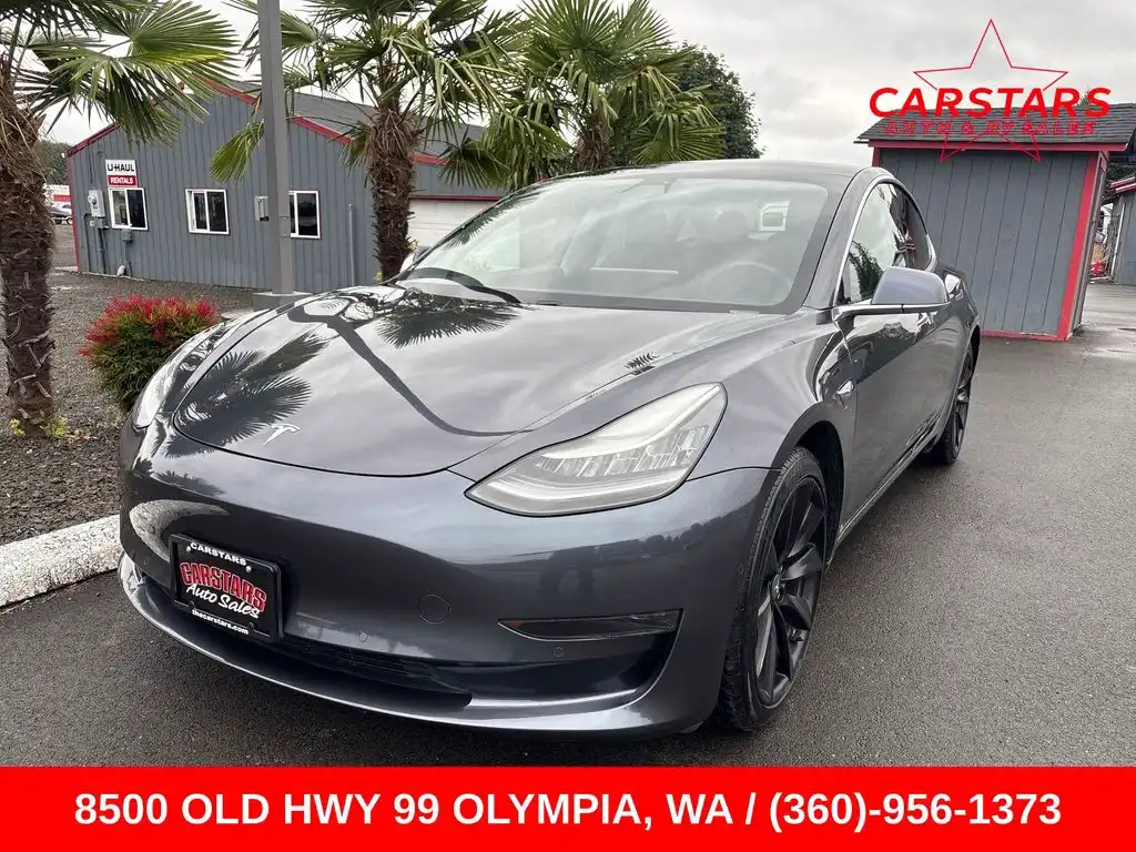 2020 Tesla Model 3 Standard Range Plus's photo