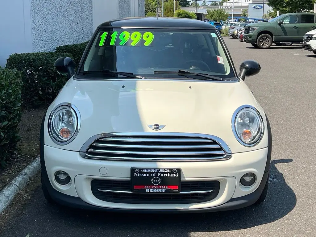 2012 MINI Cooper Base photo 3