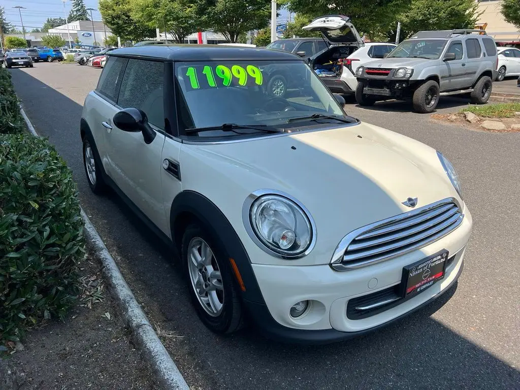 2012 MINI Cooper Base photo 4