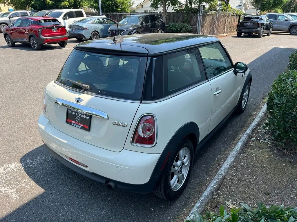 2012 MINI Cooper Base photo 5