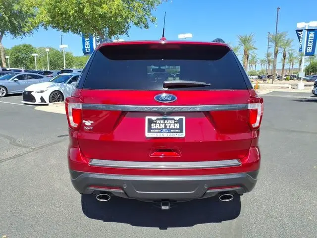 2019 Ford Explorer XLT FWD photo 5