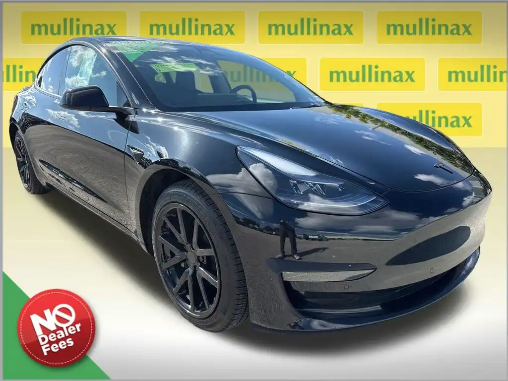 2022 Tesla Model 3 Long Range Dual Motor All-Wheel Drive's photo