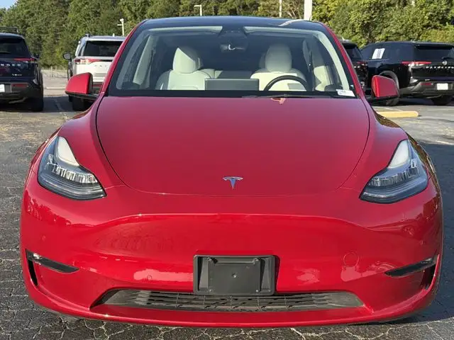 2022 Tesla Model Y Long Range Dual Motor All-Wheel Drive photo 1