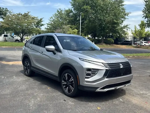 2025 Mitsubishi Eclipse Cross SE S-AWC photo 3