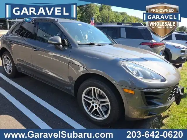 2017 Porsche Macan Base's photo