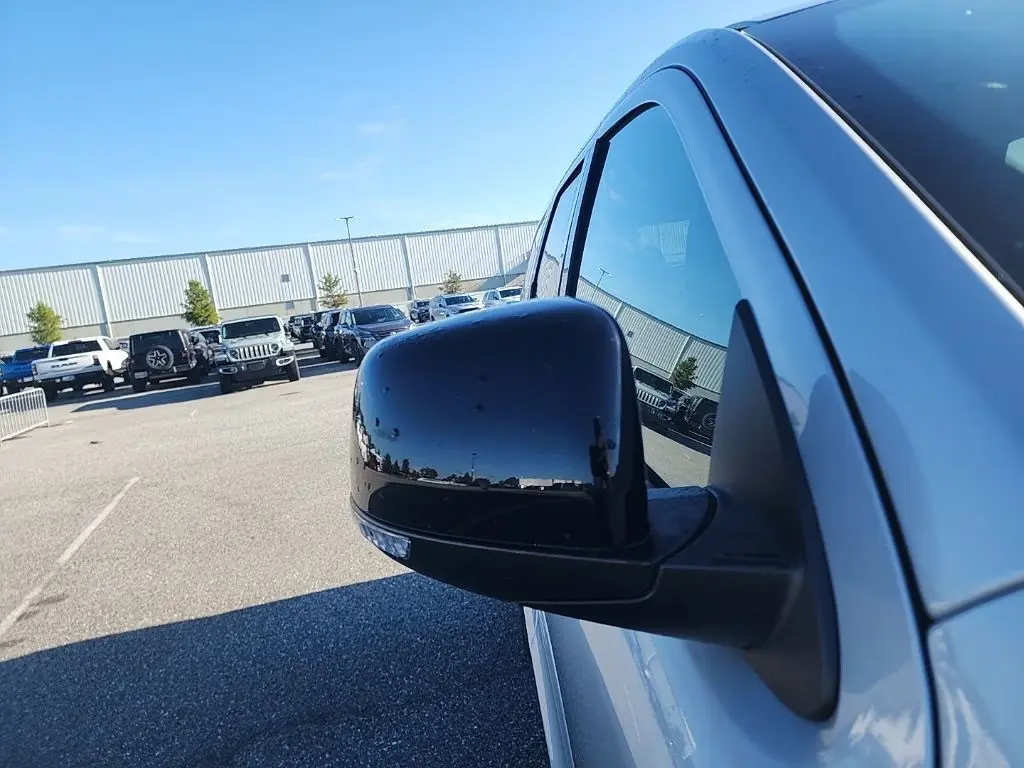 2023 Dodge Durango R/T AWD photo 5