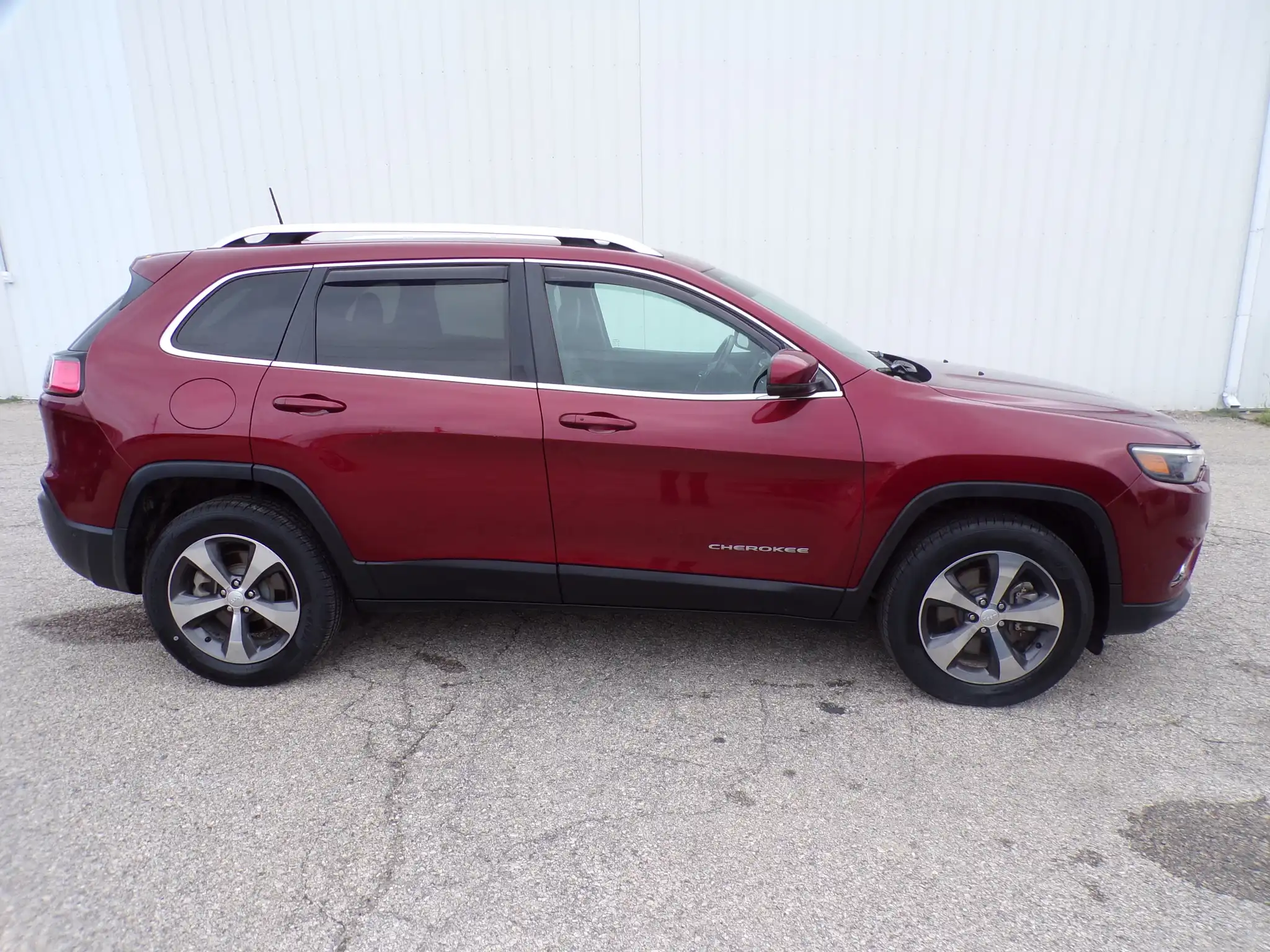 2019 Jeep Cherokee Limited 4X4's photo