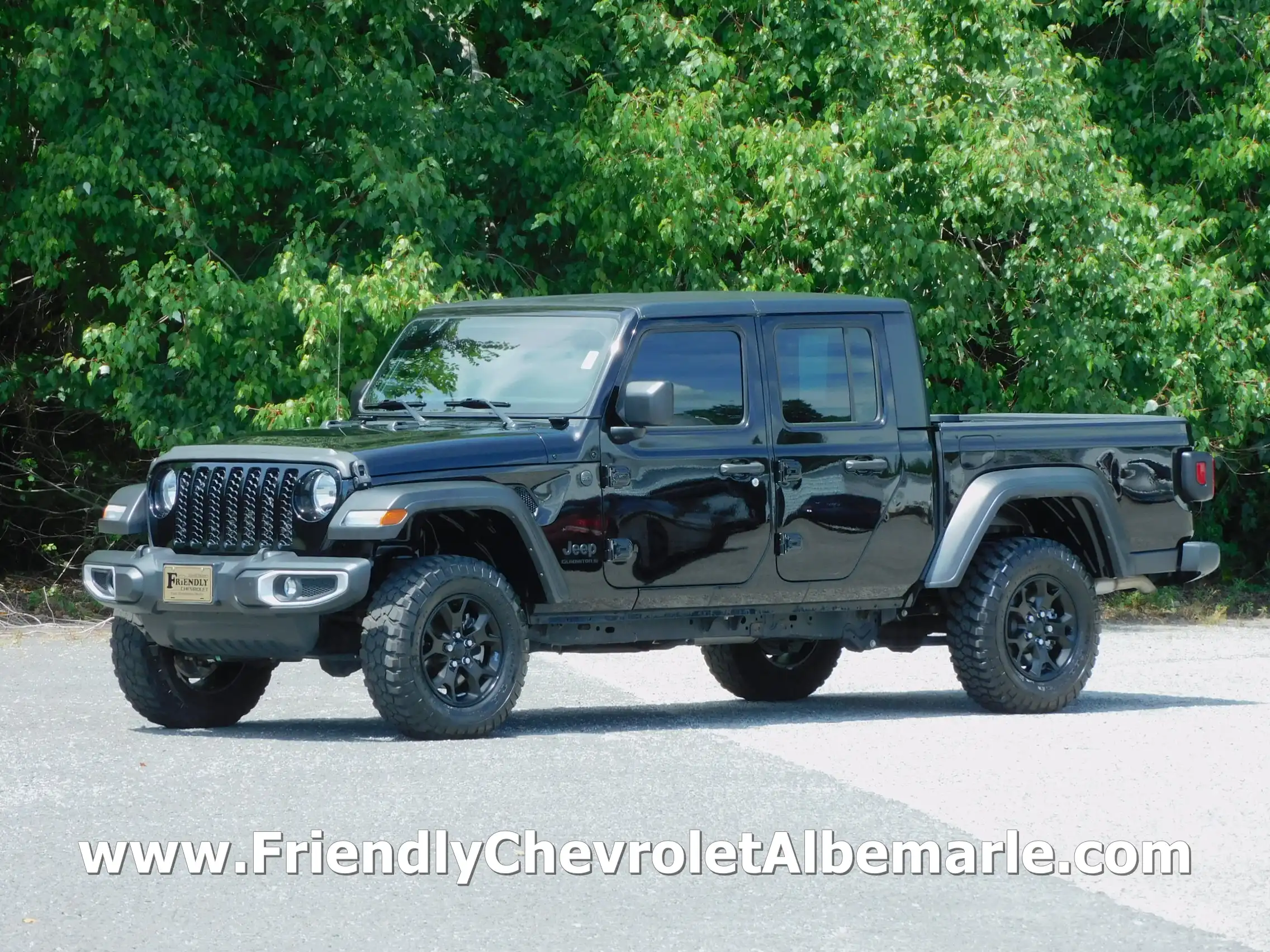 2023 Jeep Gladiator Sport's photo