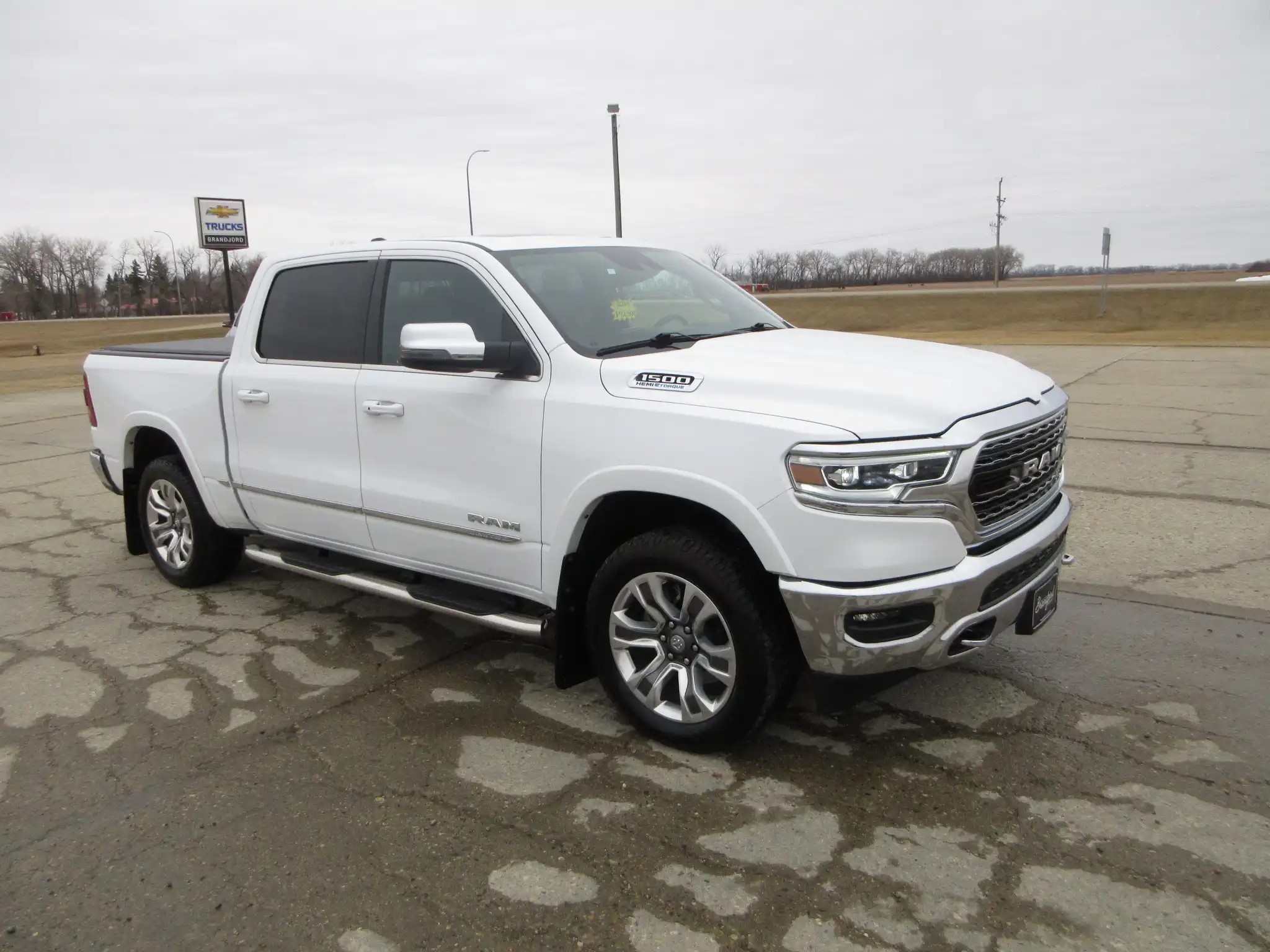 2024 RAM 1500 Limited 4x4 Crew Cab 5'7's photo