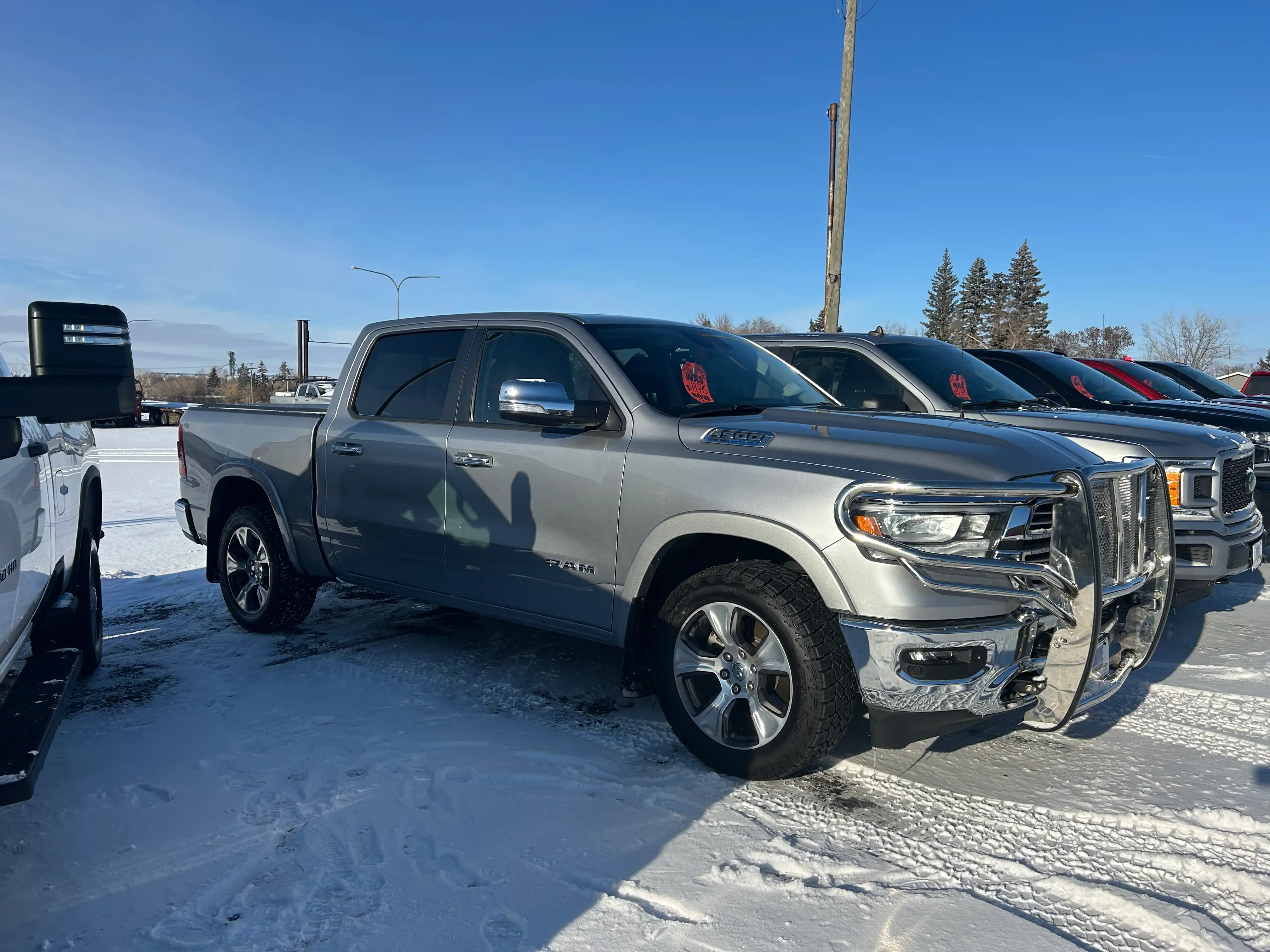 2022 RAM 1500 Laramie 4x4 Crew Cab 5'7's photo
