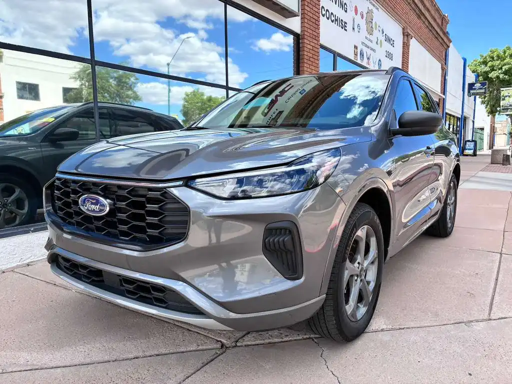 2024 Ford Escape ST-Line AWD's photo