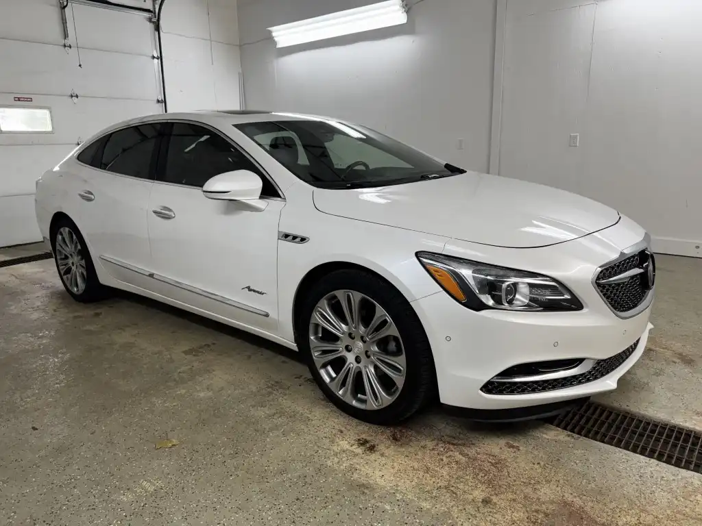 2019 Buick LaCrosse Avenir's photo