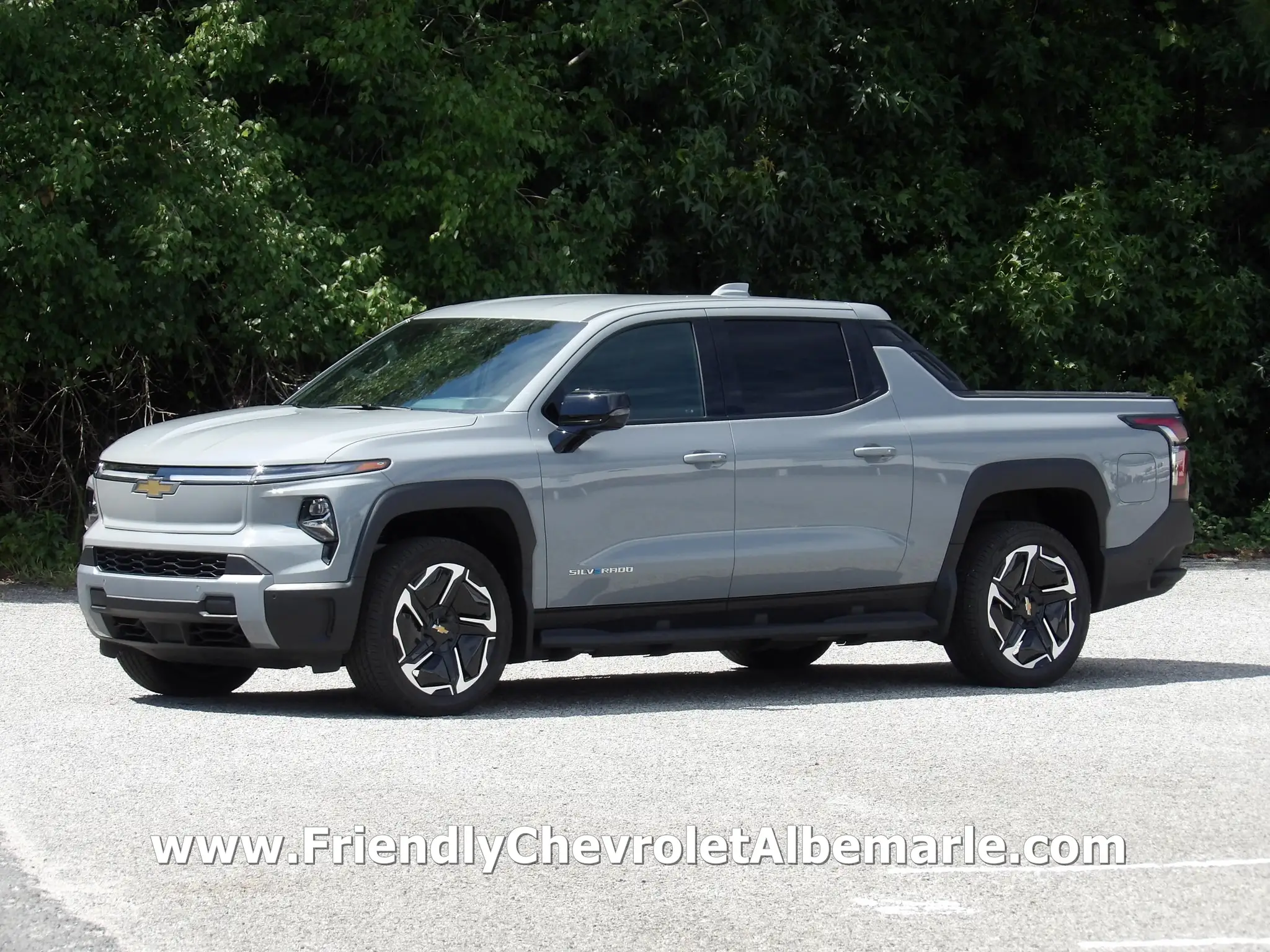 2026 Chevrolet Silverado EV LT Max Range photo 1