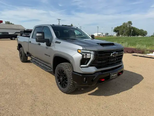 2026 Chevrolet Silverado HD LTZ 4WD Crew Cab Long Box SRW's photo