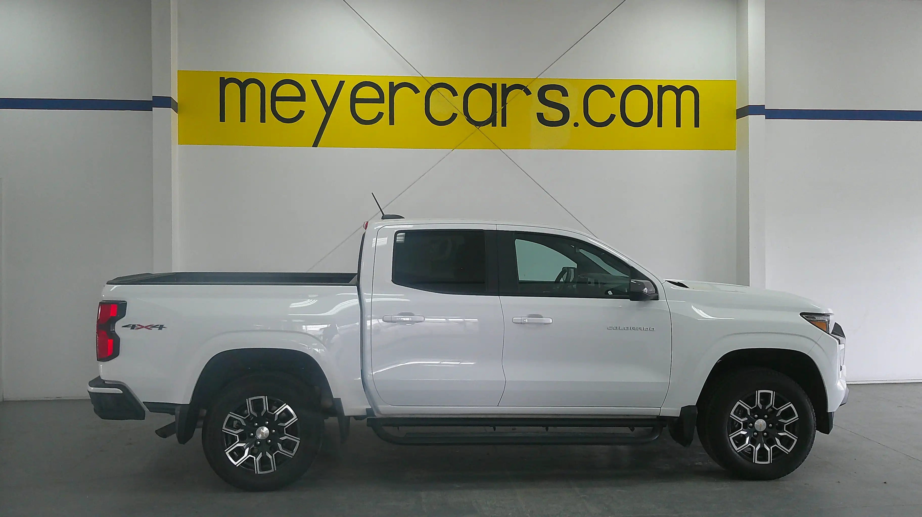 2023 Chevrolet Colorado 4WD LT Crew Cab Short Box's photo