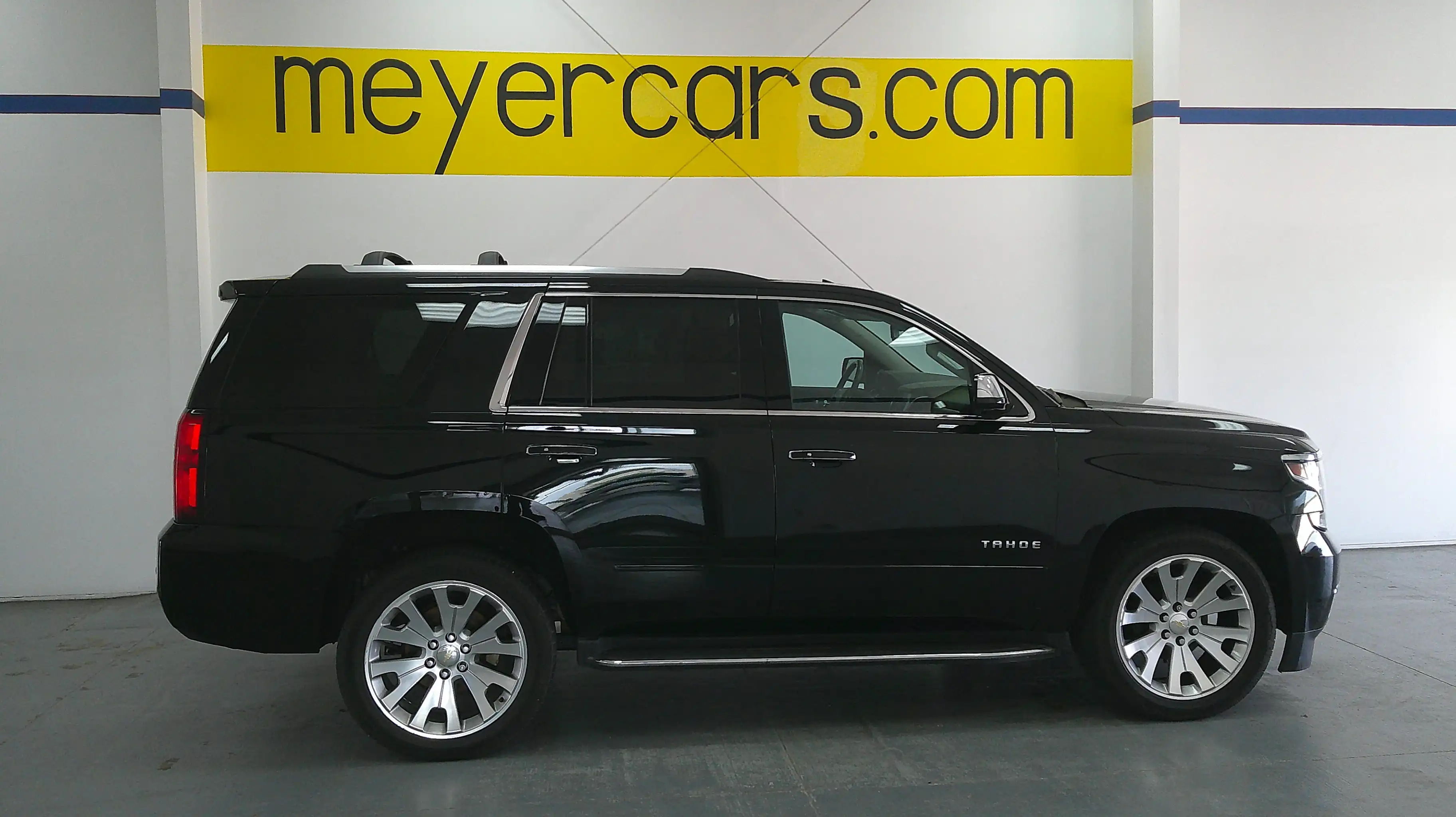 2020 Chevrolet Tahoe 4WD Premier's photo