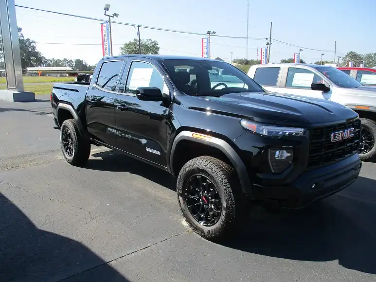 2026 GMC Canyon 2WD Elevation Crew Cab Short Box's photo