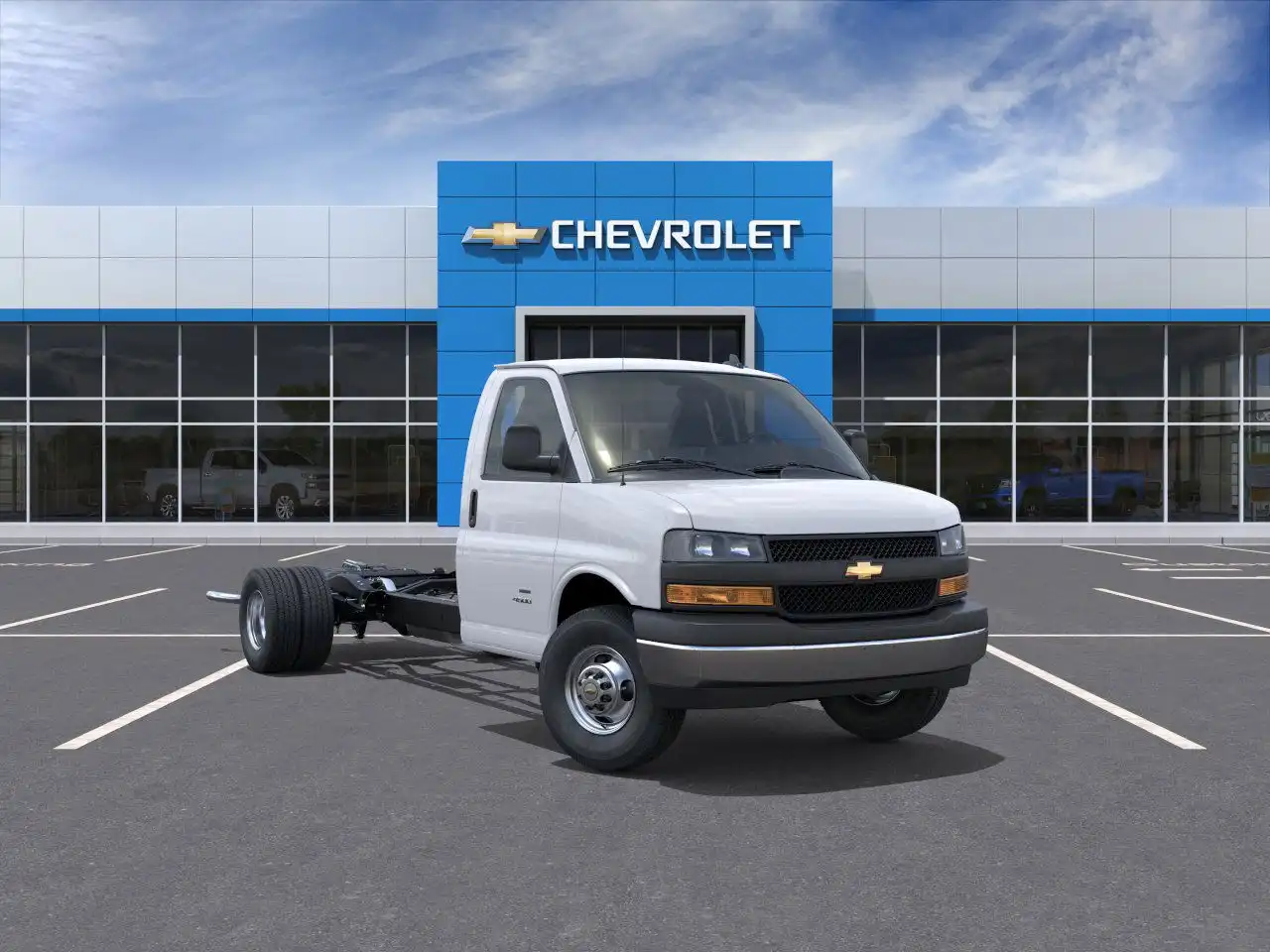 2025 Chevrolet Express 4500 177 WB's photo