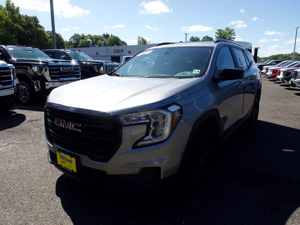 2023 GMC Terrain SLE AWD's photo