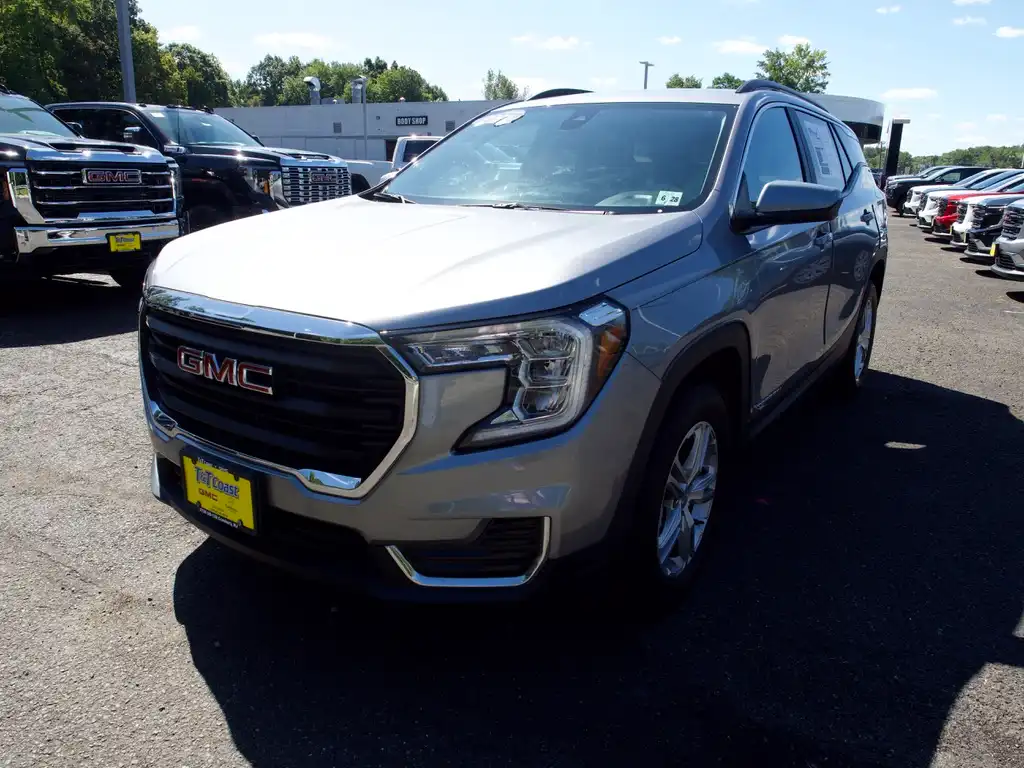2023 GMC Terrain SLE AWD's photo