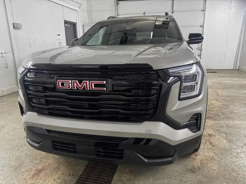 2027 GMC Terrain Elevation AWD photo 4