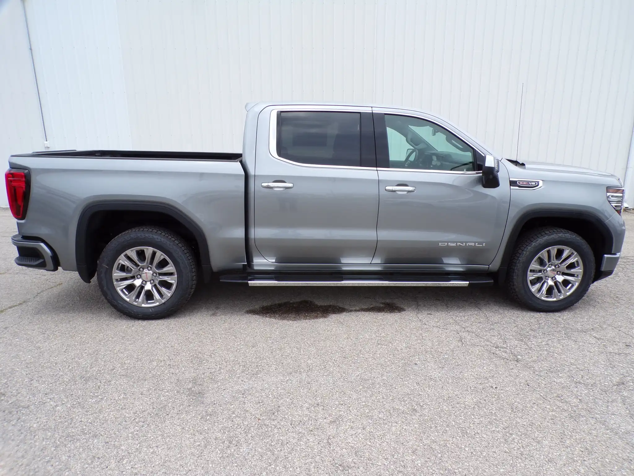 2026 GMC Sierra Denali 4WD Crew Cab Short Box's photo