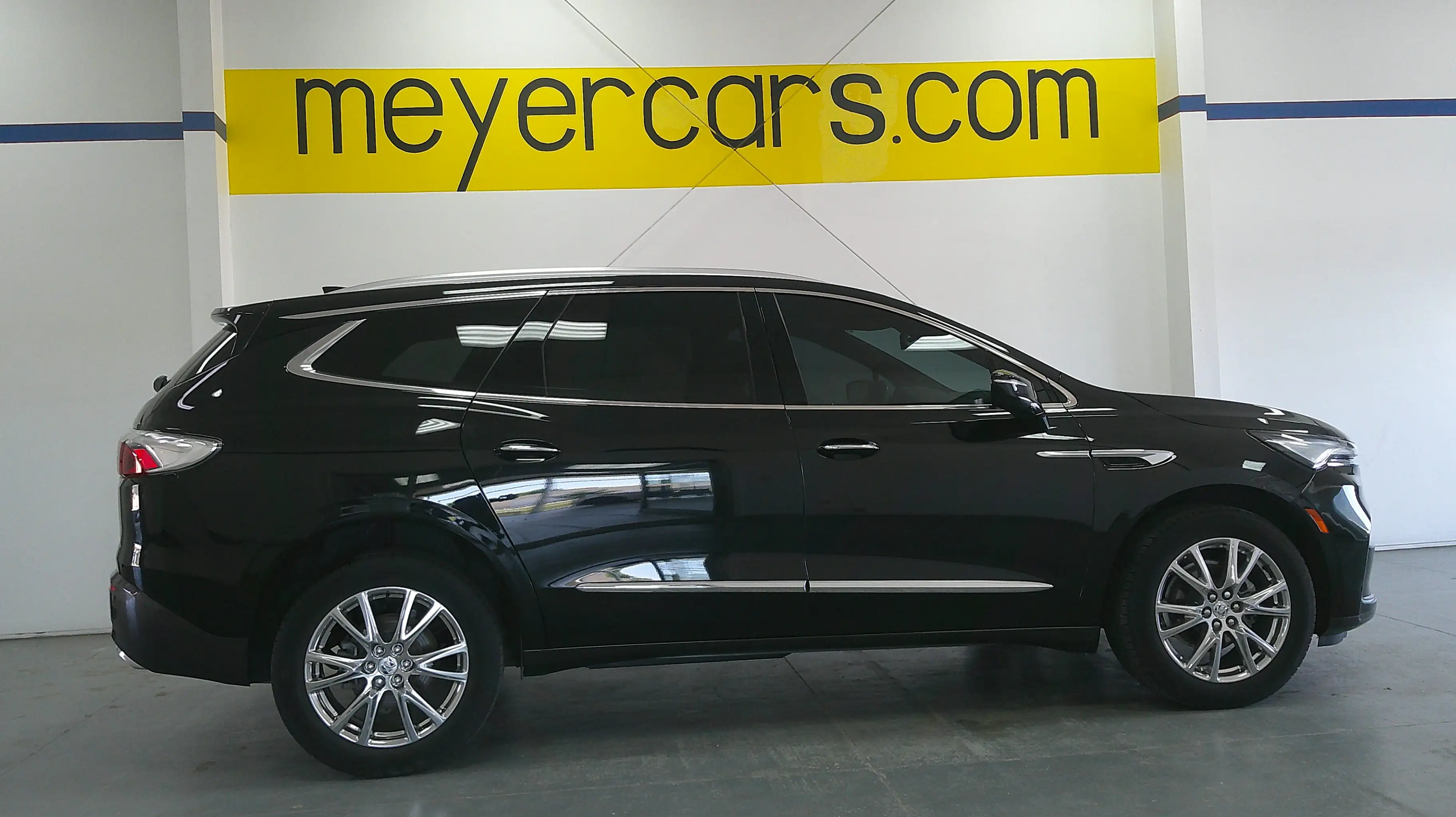 2023 Buick Enclave Essence AWD's photo