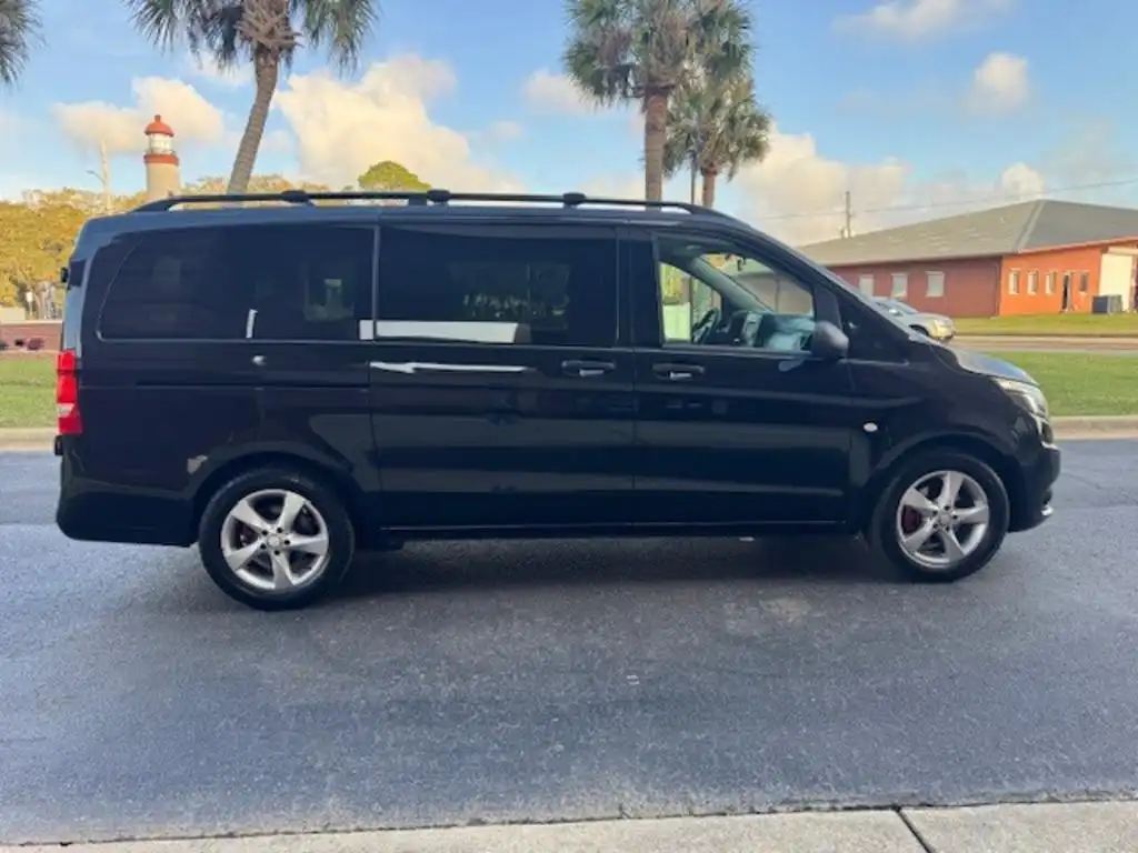 2018 Mercedes-Benz Metris Base's photo