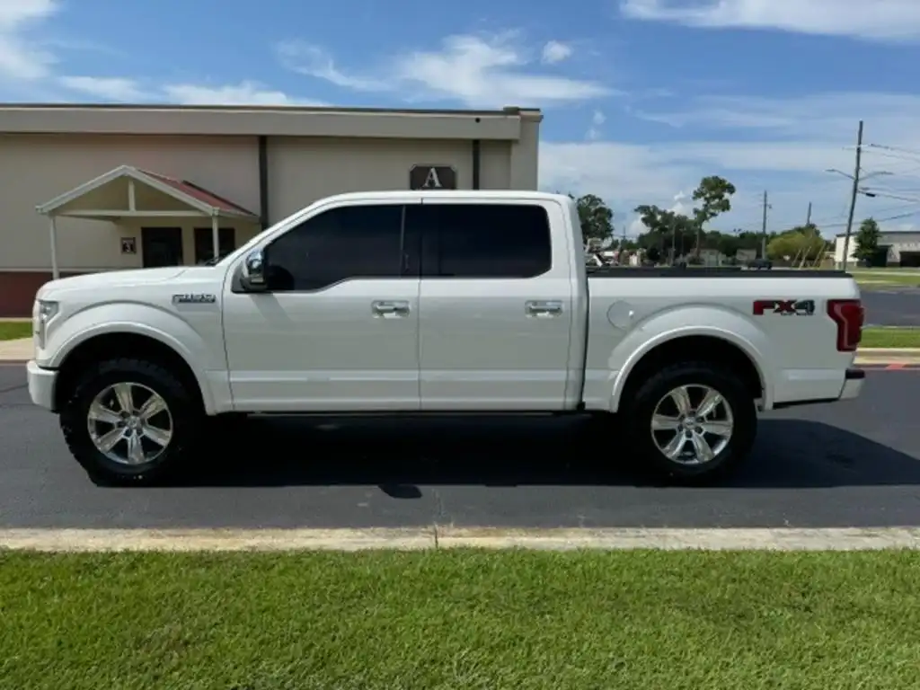 2015 Ford F-150 Platinum 4x4 SuperCrew 157-in's photo
