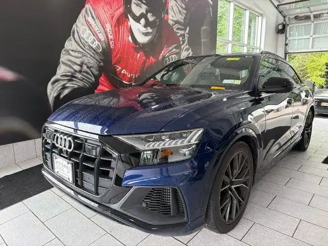 2022 Audi SQ8 Premium Plus's photo