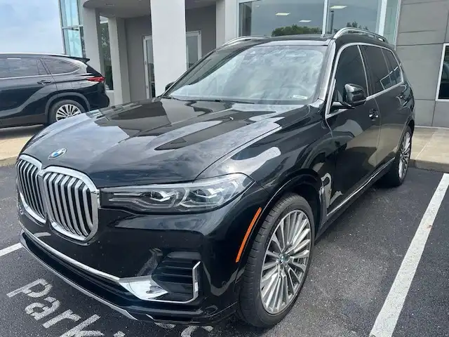 2021 BMW X7 xDrive40i's photo
