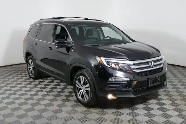 2016 Honda Pilot 4WD EX-L w/RES's photo