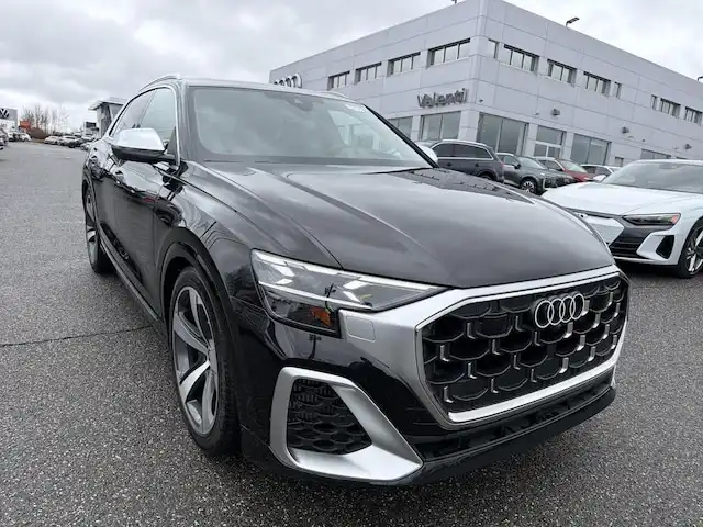 2024 Audi SQ8 Prestige's photo
