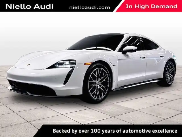 2023 Porsche Taycan Base's photo