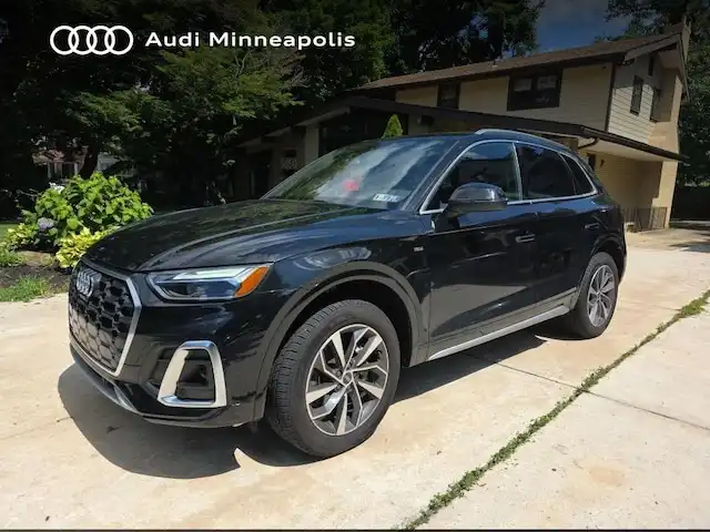 2023 Audi Q5 45 Premium Plus's photo