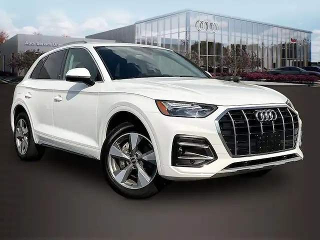 2023 Audi Q5 40 Premium Plus's photo