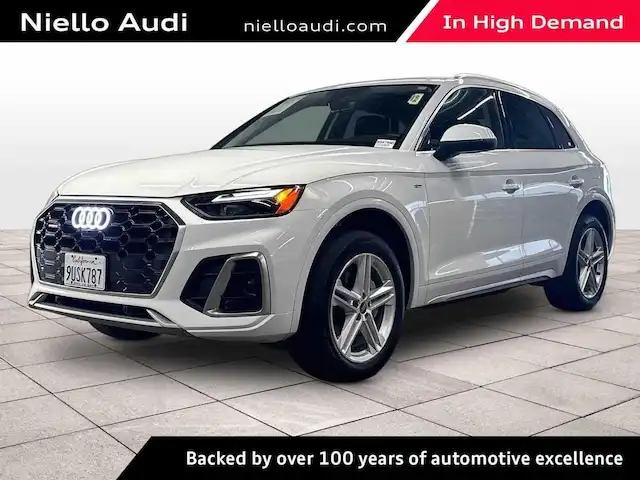 2024 Audi Q5 55 e Premium Plus's photo