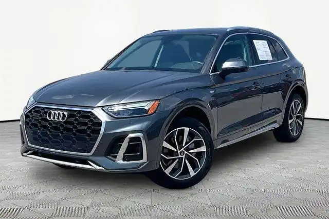2023 Audi Q5 45 Premium Plus's photo