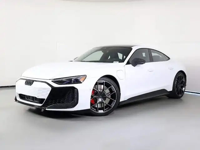 2026 Audi RS e-tron GT Base's photo