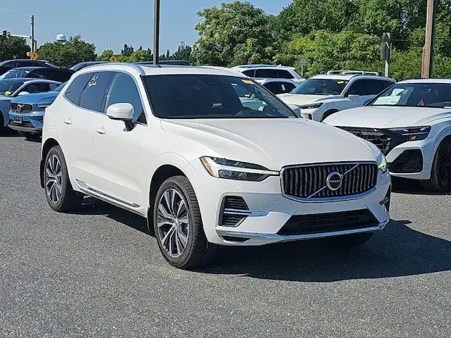 2022 Volvo XC60 T8 Recharge Inscription Exprs Ex Rng AWD's photo