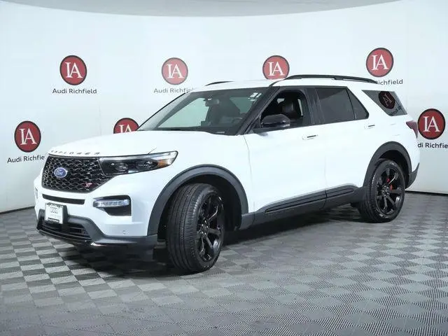 2023 Ford Explorer ST 4WD photo 4