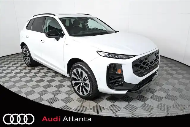 2026 Audi Q3 S line quattro's photo