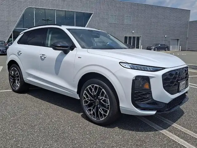2026 Audi Q3 S line quattro's photo