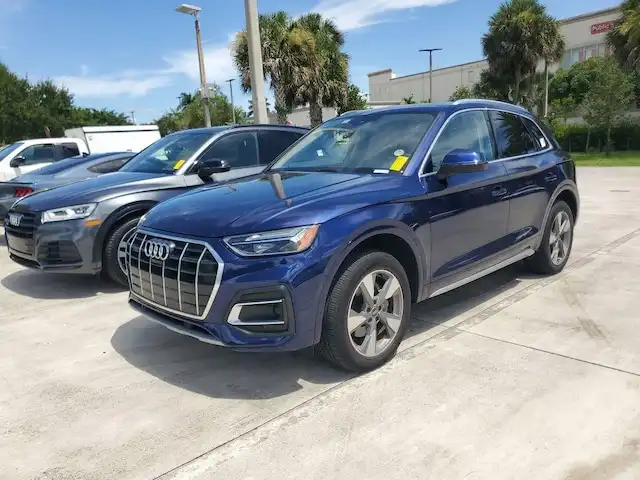 2023 Audi Q5 40 Premium Plus's photo
